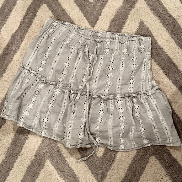 Hamptons Skirt - Picture 2 of 5
